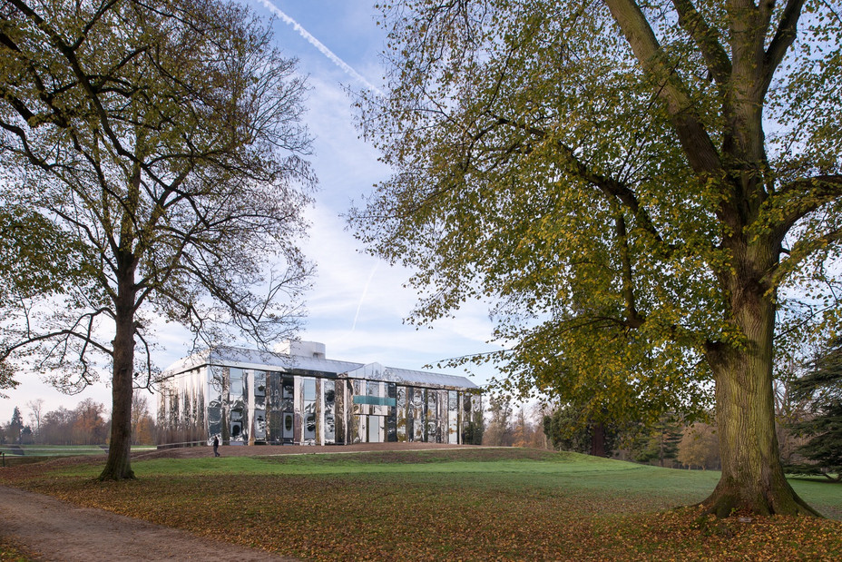 Le Château De Rentilly Dans Le Parc Culturel De Rentilly - Parc ...