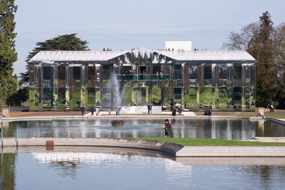 Le Château De Rentilly Dans Le Parc Culturel De Rentilly - Parc ...